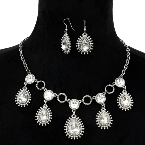 Rhinestone Teardrop Silver Fancy Formal Necklace Earrings Set - Picture 1 of 3